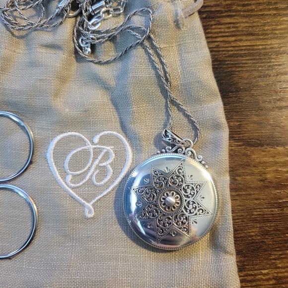 Brighton's Love Lockets.Etoile Convertible Locket Necklace - Picture 4 of 5